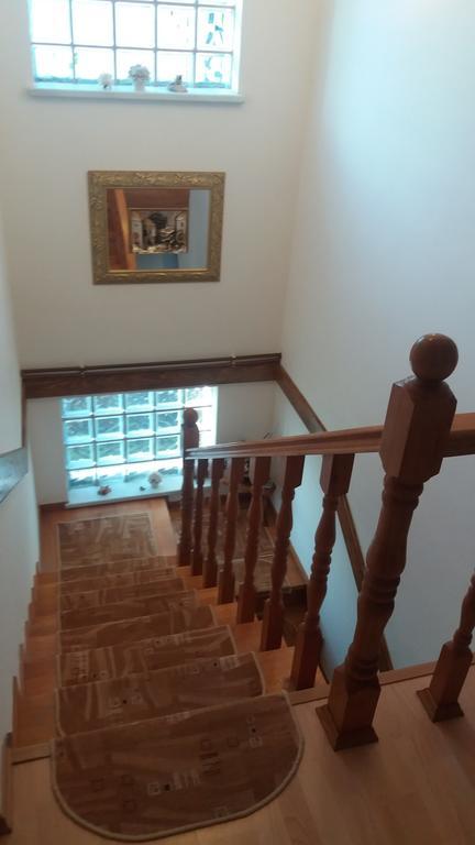 Guesthouse Tomas Catrnja ภายนอก รูปภาพ